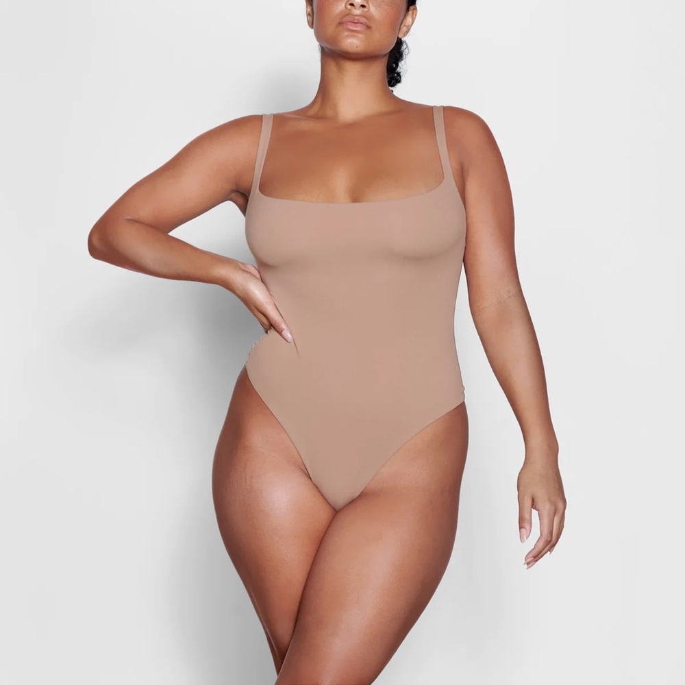 SKIMS Fits Everybody Square Neck Bodysuit